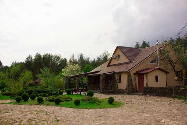 Дома для отпуска Уютная усадьба с озером возле леса Voropaivka-20